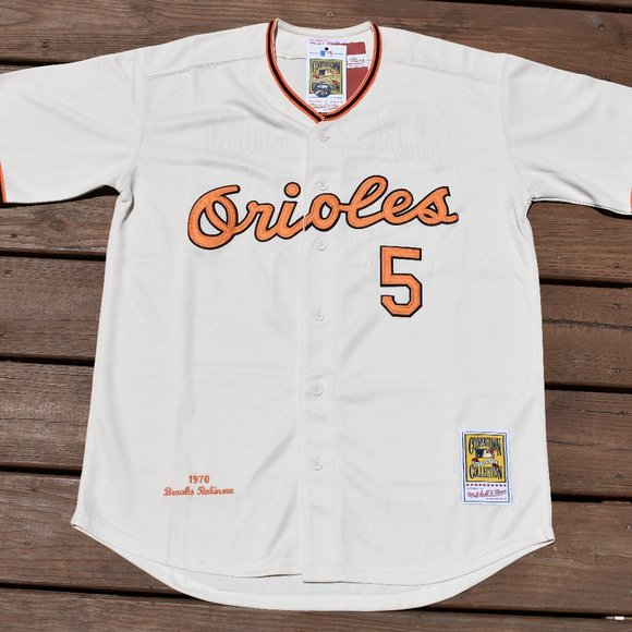 New!! Brooks Robinson Baltimore Orioles Cream Baseball Jersey Adult Men's Sizes - Picture 2 of 3